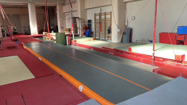 Piste de gymnastique (tumbling)