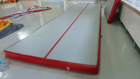 Piste de gymnastique (tumbling)